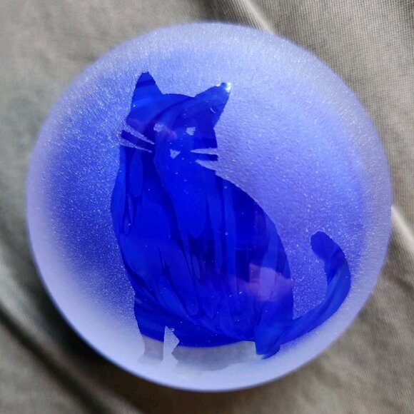 Janette Kennedy Blue Frosted Glass Cat Figure Silhouette JK Signed Paperweight - Picture 1 of 5